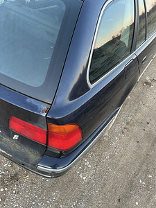 BMW E39 (4 foto / 5)