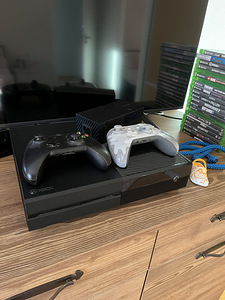 Xbox one 500gb (3 foto / 3)