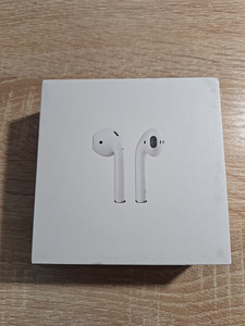 Airpods 2-го поколения (1 фото из 5)