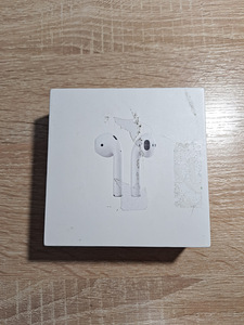 Airpods 2-го поколения (в очень хорошем состоянии) (1 фото из 5)