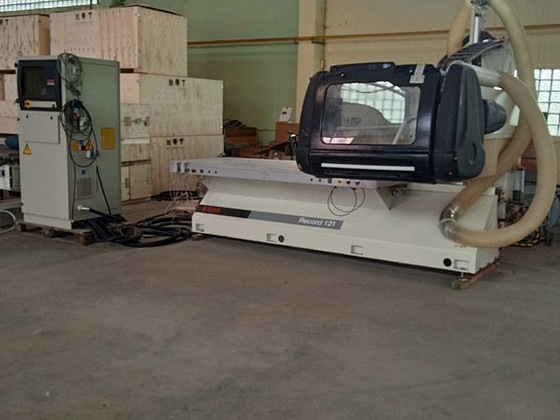 CNC с инструментальным сменщиком SCM (б/у)