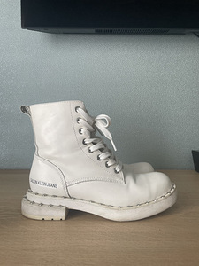 Calvin Klein saapad (2 foto / 2)