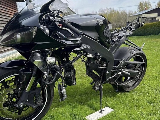 Yamaha R1