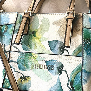 Guess kott