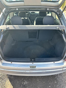 Opel Astra (9 фото из 9)