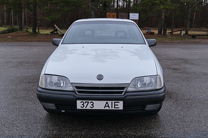 Opel Omega 1.8 (1 фото из 9)