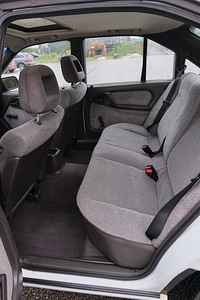 Opel Omega 1.8 (8 фото из 9)