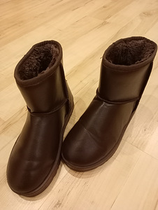 Uued ugg-tüüpi saapad - suurus 36 (1 foto / 7)
