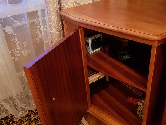 Тумбочка