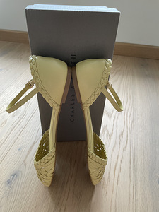 Charles & Keith sandaalid, suurus 37 (2 foto / 2)