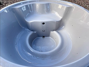 Mulli- ja hüdromassaazisüsteemiga soojustatud kümblustünn! (10 foto / 10)