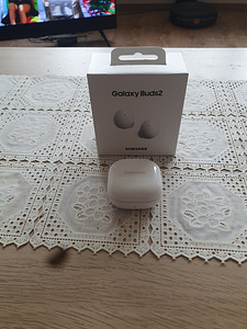 Samsung Galaxy Buds2 (1 foto / 4)