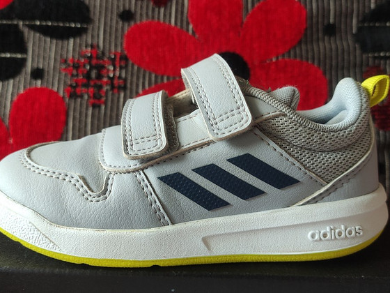 Кроссовки Adidas 26