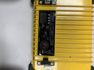 Аккумуляторная лампа Stanley SXLS31339E + зарядка (3 фото из 5)