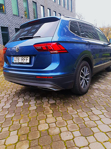 Volkswagen Tiguan Allspace (3 фото из 15)