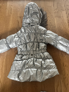 Детская куртка (2 фото из 3)
