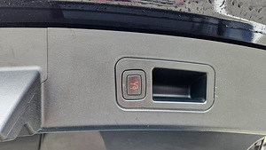 Tesla S rent Bolt Premium Laadimine tasuta. (5 foto / 6)