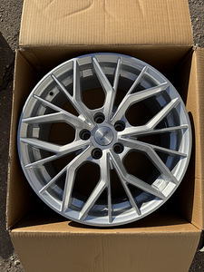 18" Xtreme RX6 диски 5x112 (BMW и т.д.) НОВЫЕ (8 фото из 8)