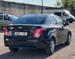 CHEVROLET AVEO (3 foto / 8)