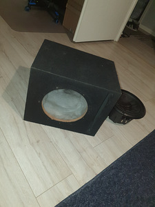 Subwoofer kast 10" tolli (2 foto / 5)