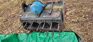 MTZ 50 Mootoriplokk koos väntvõlliga (1 foto / 3)