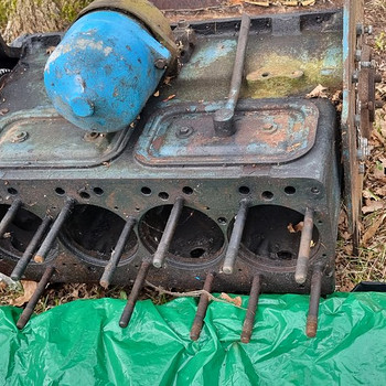 MTZ 50 Mootoriplokk koos väntvõlliga