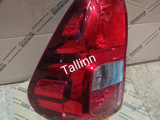 Toyota Hilux tagatuli 81560-0K290 81560-0K291