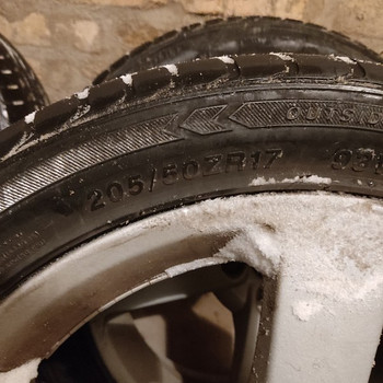 Suverehvid koos velgedega R 17 205/50