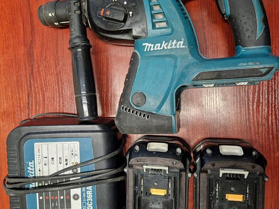 Комплект MAKITA BHR261T + 2 аккумулятора + зарядное