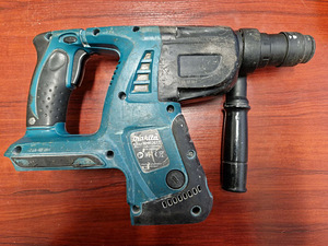 Komplekt MAKITA BHR261T + 2 akut + laadija (4 foto / 7)