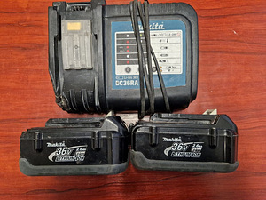 Komplekt MAKITA BHR261T + 2 akut + laadija (6 foto / 7)