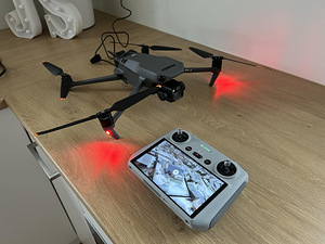 DJI Mavic 3 Fly More Combo (2 фото из 3)
