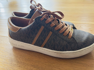Michael Kors tossud (1 foto / 1)