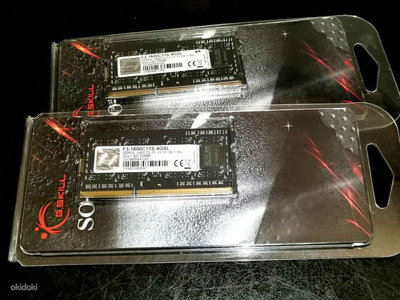 DDR3 x 1600 новая для ноутбука 2шт