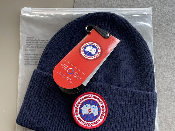 Шапка Canada Goose