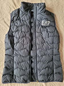 Женская жилетка EA7 (3 фото из 3)