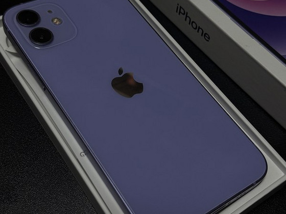 iPhone 12