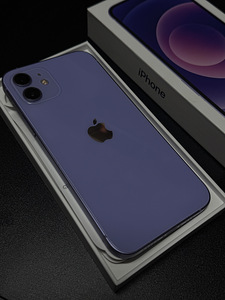 iPhone 12 (1 фото из 2)