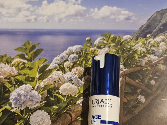 НОВИНКА! Uriage Age Lift крем для кожи вокруг глаз 15 мл
