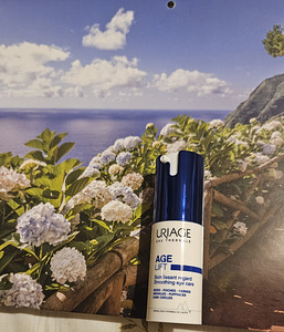 UUS! Uriage Age Lift silmaümbruskreem 15ml (1 foto / 1)