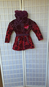 Детская куртка Desigual. (3 фото из 3)