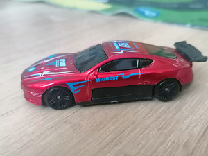 Mänguauto (2 foto / 3)