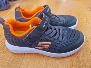 Skechers tossud s. 33 (1 foto / 2)