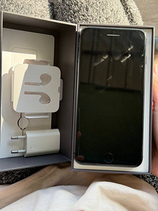 iPhone 8 plus (3 фото из 4)