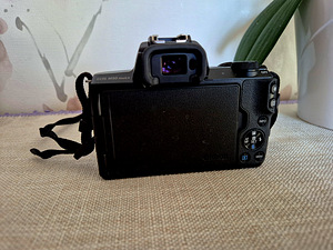 Canon EOS M50 Mark II + 2 objektiivi (2 foto / 5)
