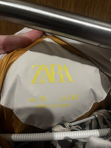 В/о куртка Zara (3 фото из 3)