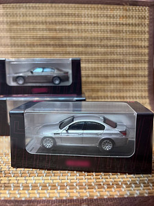 BMW 5 Series E60 M5 модель автомобиля 1/64 (9 фото из 10)