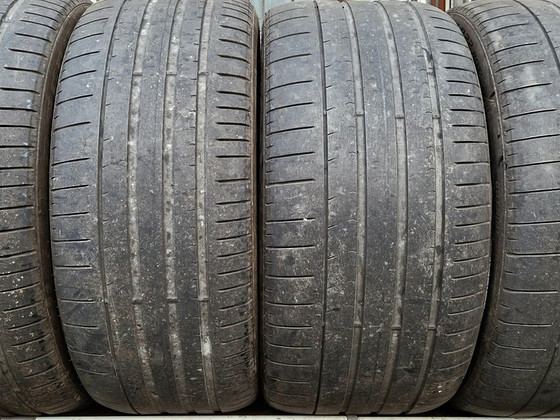 R22 Pirelli erilaiused 285/40/22 & 325/35/22 - paigaldus