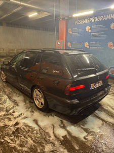 BMW E39 2.5 170+kw (3 фото из 10)