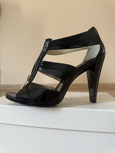 Michael Kors 37 (6 фото из 7)